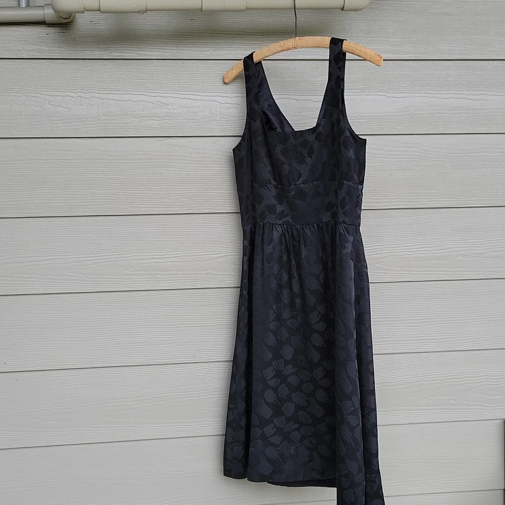 NWT White House Black Market Silk Black Dress Size 6 - Picture 11 of 16